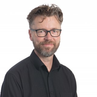 Dr Bernard Corfe