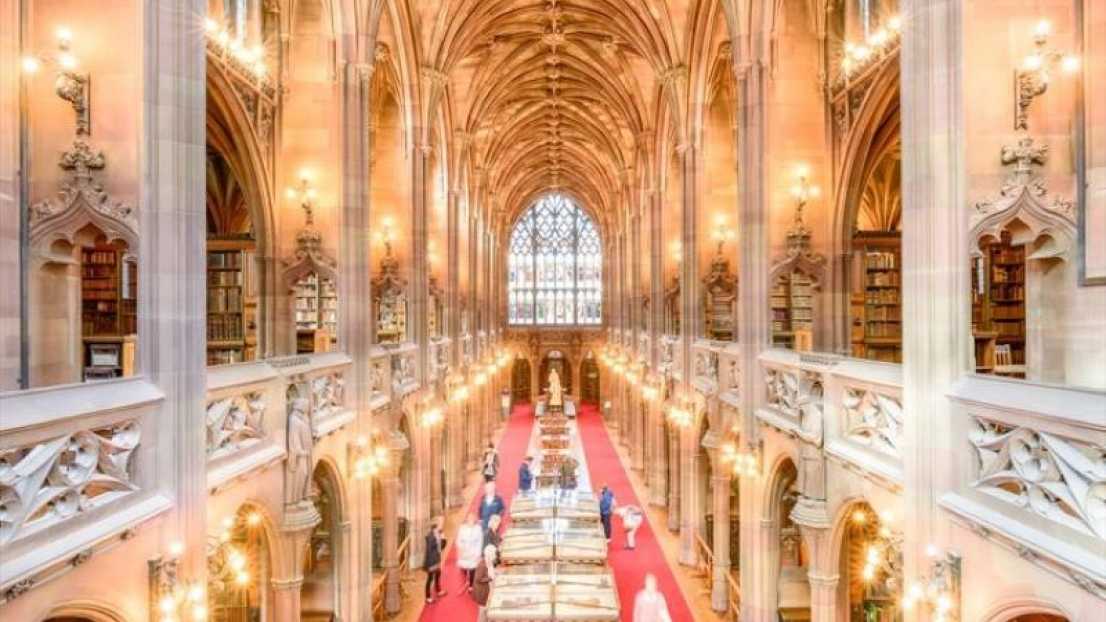Image of interior of John Rylands library