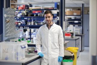 Animal and Plant Sciences student in lab