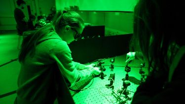 Postgraduate in computer lab: Quantum Photonics