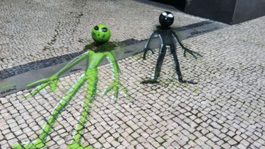 Alien street art.