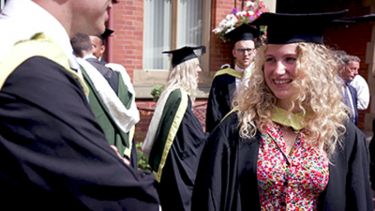 graduate Hannah McLennan
