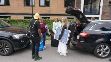 The Sheffield Mayor moving students into accommodation in 2018