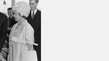 HM Queen Elizabeth - Honorary Alumni of The University of Sheffield