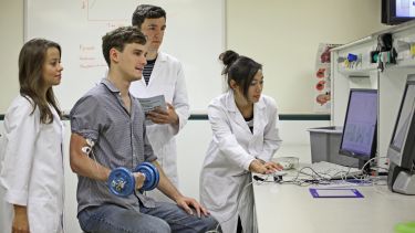 BMS students in the lab