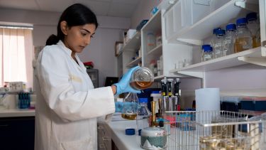 Reproductive medicine student in the lab