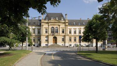 Neuchatel university from the outside. 