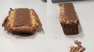 Caramel wafer bars following the compression test