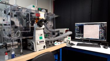Widefield microscope in the Wolfson Light Microscopy Facility