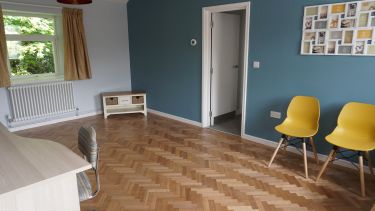 Oakholme Road living space for families and couples 