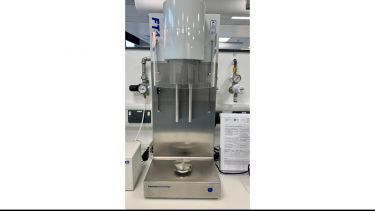 Photo of FT4 POWDER RHEOMETER in the Basic Characterisation lab