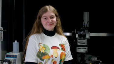 Sarah Hool lab photo
