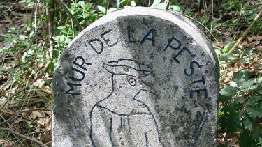 ‘Plague Wall’ near Cabrières-d’Avignon