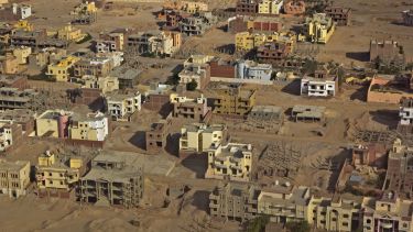 Residential area in the desert_GettyImages-175231169