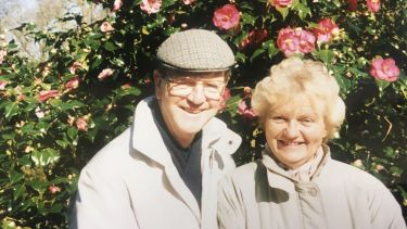 Arthur and Mary Hogg smiling at the camera