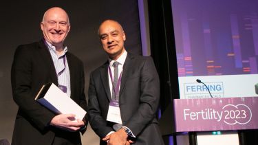 Allan Pacey receives his award from the British Fertility Society (BFS)