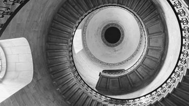 Spiral staircase at St Paul's Cathedral - Wen Zhang