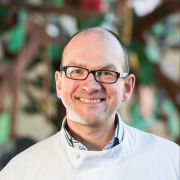 Dr Simon Whawell