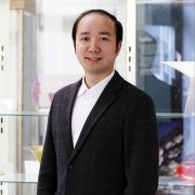 A portrait image of Dr Zhilun Lu
