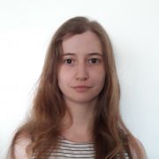 Charlotte Mills Headshot