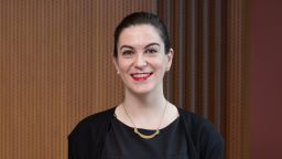 Portrait photo/ head shot of Dr Meredith Warren 