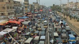 GettyImages-1024287234_Heavy traffic